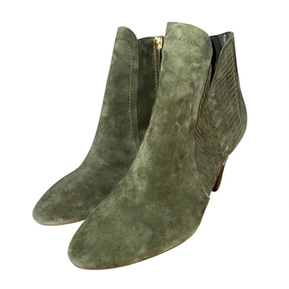 Vince Camuto 6.5M Pre-Owned Green Suede Laser Cut Woven Ankle Booties Cone‎ Heel